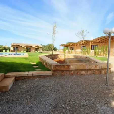 Apartment Mit Pool, Garten, Terrasse Und Grill *